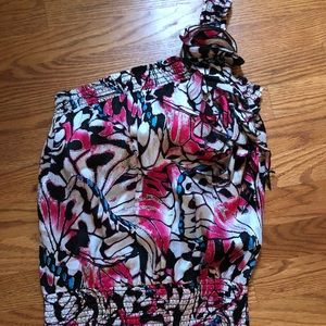 Silk floral one shoulder top-Bebe